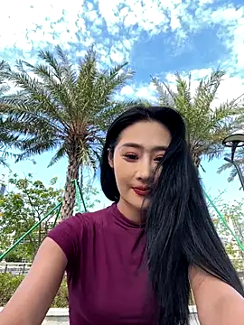 Snapshot of linger-23 chatting on 10.30.25 linger-23 online show from 10.30.25