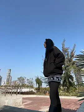 linger-23 online show from 01.13.26