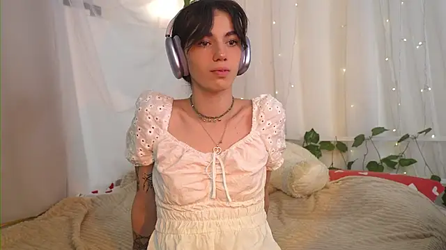 mystica  online show from 10.13.25