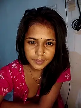 Snapshot of Ayeshaji chatting on 09.18.25 Ayeshaji online show from 09.18.25