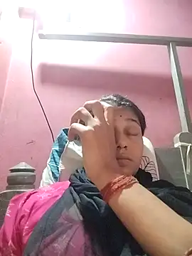 Snapshot of Ayeshaji chatting on 11.19.25 Ayeshaji online show from 11.19.25