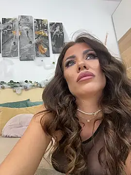 Snapshot of CelineReys chatting on 10.21.25 CelineReys online show from 10.21.25