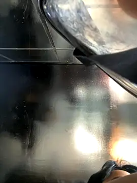 Snapshot of SammyDesire_10 chatting on 09.29.25 SammyDesire 10 online show from 09.29.25