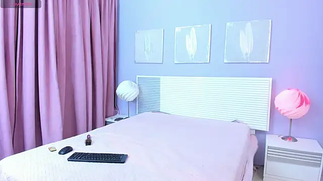 Snapshot of SammyDesire_10 chatting on 11.07.25 SammyDesire 10 online show from 11.07.25