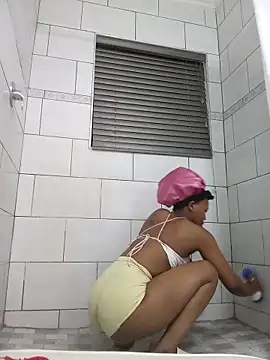 Snapshot of Hotytoty26 chatting on 10.16.25 Hotytoty26 online show from 10.16.25