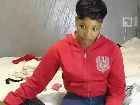 Snapshot of Hotytoty26 chatting on 10.31.25 Hotytoty26 online show from 10.31.25