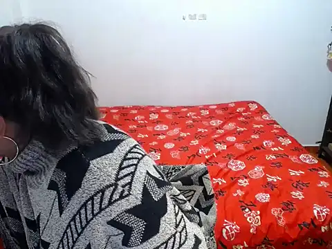 Tu-Reina online show from 10.15.25