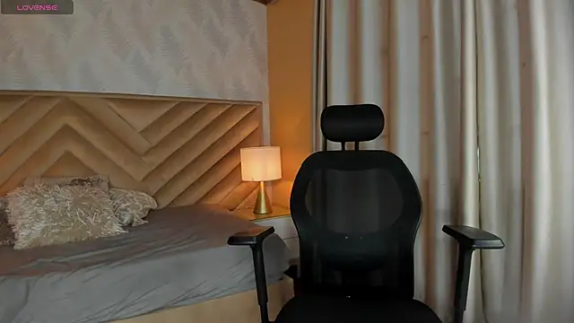 alice kingsley  online show from 11.24.25