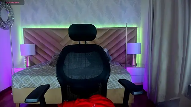 alice kingsley  online show from 04.18.26