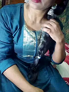 Snapshot of Shalini_telugu09 chatting on 10.31.25 Shalini telugu09 online show from 10.31.25