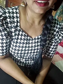 Snapshot of Shalini_telugu09 chatting on 11.06.25 Shalini telugu09 online show from 11.06.25