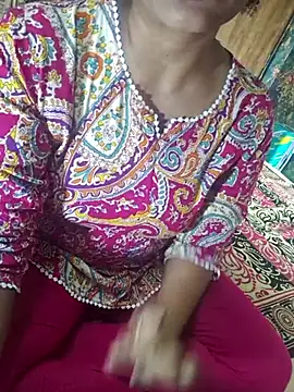 Snapshot of Shalini_telugu09 chatting on 11.11.25 Shalini telugu09 online show from 11.11.25