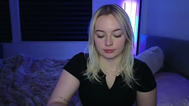 margot robbie7 online show from 11.26.25