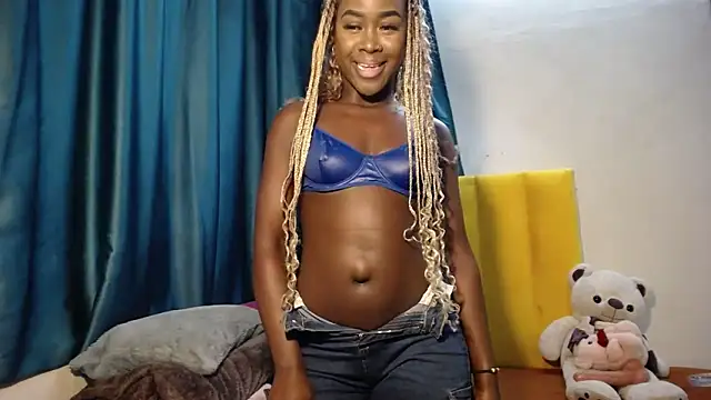 Snapshot of blackrose001 chatting on 10.08.25 blackrose001 online show from 10.08.25