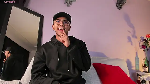 Colstorw  online show from 10.11.25