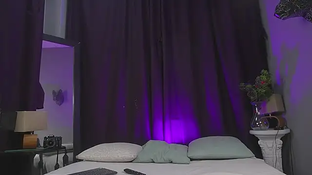 Colstorw  online show from 12.22.25