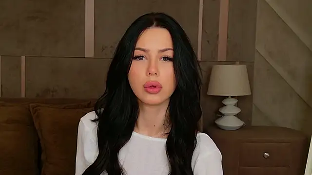 Leya Foxhall online show from 09.28.25