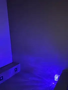 Leya Foxhall online show from 10.31.25