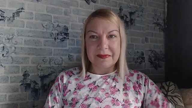 Lillia Ray online show from 10.24.25