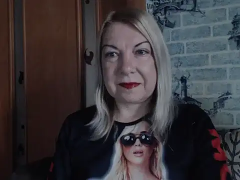 Snapshot of Lillia_Ray chatting on 04.24.26 Lillia Ray online show from 04.24.26