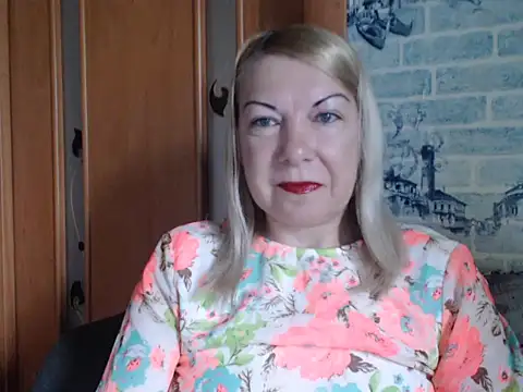 Snapshot of Lillia_Ray chatting on 05.17.26 Lillia Ray online show from 05.17.26
