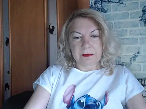 Snapshot of Lillia_Ray chatting on 05.28.26 Lillia Ray online show from 05.28.26