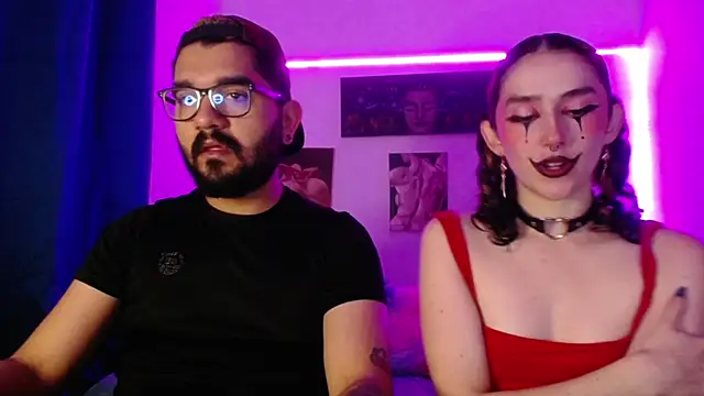 Snapshot of TwinFlamesX chatting on 09.18.25 TwinFlamesX online show from 09.18.25