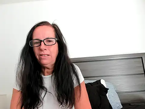 peachgoddess online show from 10.20.25