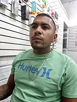 Snapshot of membro_destruidor chatting on 03.18.25 membro destruidor online show from 03.18.25