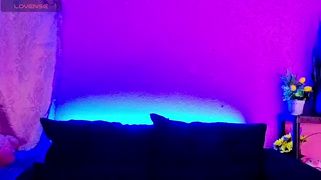 DianaGom online show from 02.23.26