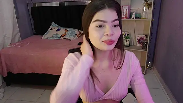 Snapshot of sweet_c4ndy chatting on 10.15.25 sweet c4ndy online show from 10.15.25