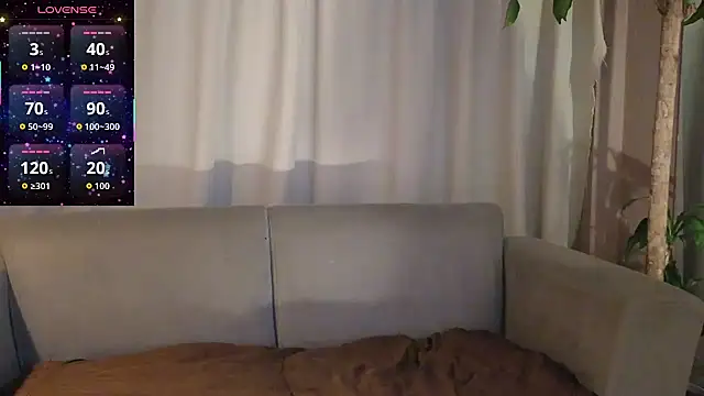 Snapshot of YuliethPetite chatting on 02.09.26 YuliethPetite online show from 02.09.26