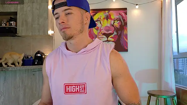 Snapshot of Ryannblue07 chatting on 10.18.25 Ryannblue07 online show from 10.18.25