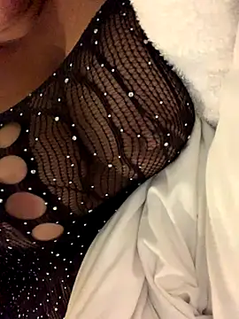 Snapshot of mariabootyyy chatting on 10.19.25 mariabootyyy online show from 10.19.25