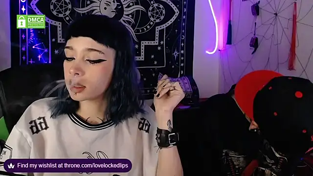 lovelockedlips online show from 10.17.25