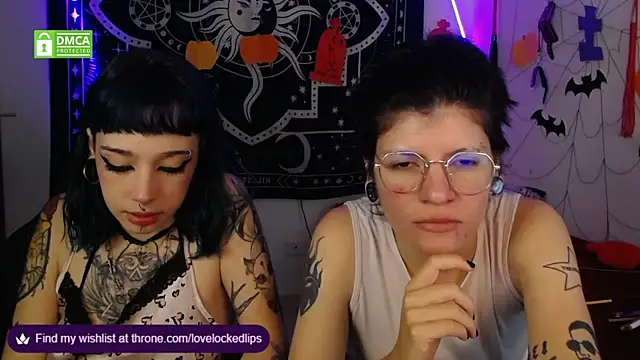 lovelockedlips online show from 10.25.25