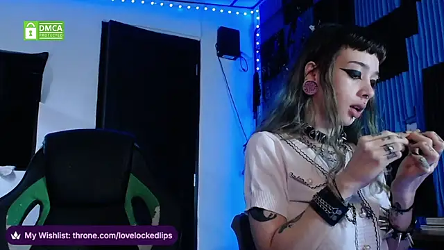 lovelockedlips online show from 07.11.26