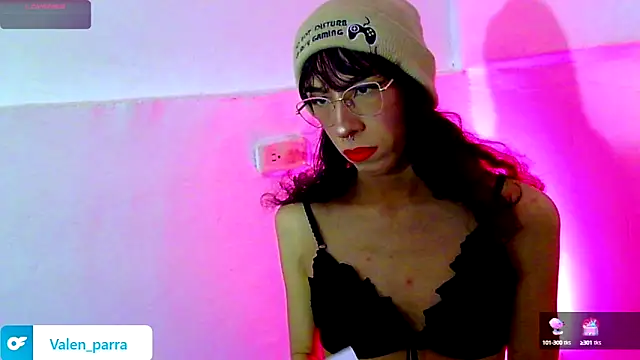 Snapshot of kattycat_ chatting on 10.13.25 kattycat online show from 10.13.25