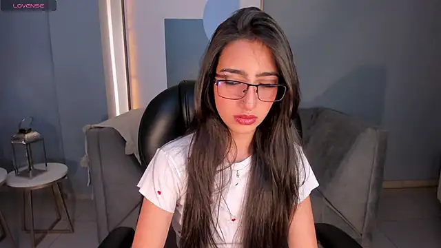 LarisaSmirnov online show from 10.06.25