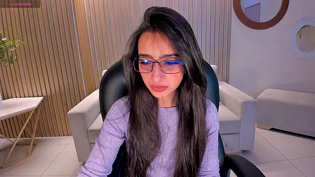 LarisaSmirnov online show from 10.24.25