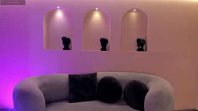 MaiaCollins online show from 12.01.25