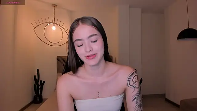 MaiaCollins online show from 04.09.26