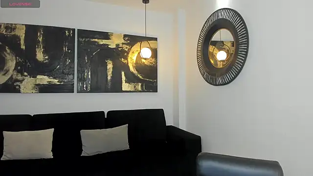 MaiaCollins online show from 04.22.26