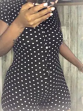 Snapshot of urgeminibrat chatting on 09.25.25 urgeminibrat online show from 09.25.25