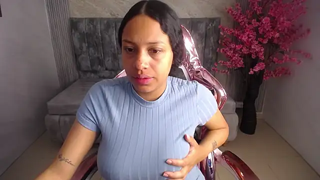 zhara rose s online show from 09.16.25
