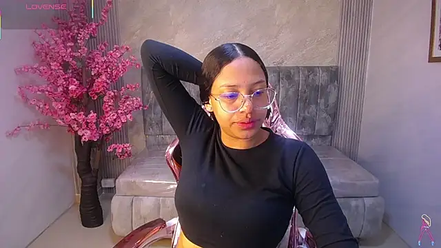 zhara rose s online show from 09.20.25