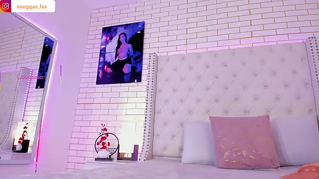 Morggan Fox  online show from 03.29.26