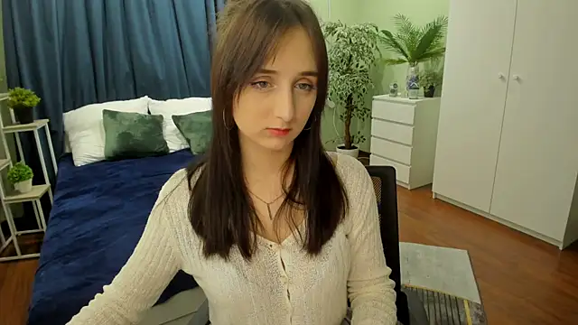 Snapshot of JulietMonli chatting on 10.05.25 JulietMonli online show from 10.05.25