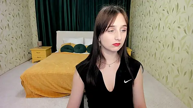 Snapshot of JulietMonli chatting on 11.02.25 JulietMonli online show from 11.02.25