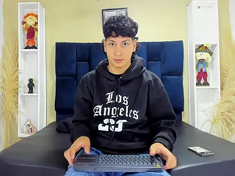 Jhojan twink online show from 09.21.25